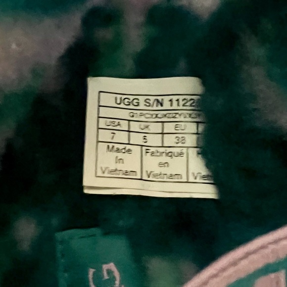 NWOT UGG Oh Yeah Marble
Aquatic Blue Sheepskin Slide Slippers!  Size: 7 EU 38 - Picture 5 of 8